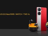 O iQOO Watch e o Ie buds com o Neo9 (Fonte: iQOO)