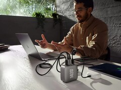 A EcoFlow lançou o novo carregador Rapid Pro Charger (na foto) na Europa. (Fonte da imagem: EcoFlow)