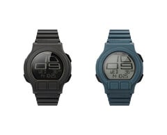 A caixa de 46 mm abriga um visor digital curvo, retroiluminação Indiglo e resistência à água até 50 m.