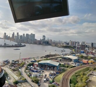 A O2 Arena, às margens do rio Tâmisa, serviu de local do evento.