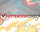 Logotipo do Notebookcheck sobre uma foto de laptop e gráficos do Reddit. (Fonte da imagem: Notebookcheck e Reddit, com edições)