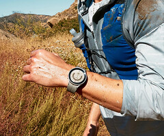 O Galaxy Watch5 Pro&#039;s D-Buckle Sport Band tem um ímã particularmente forte embutido em seu fecho. (Fonte de imagem: Samsung)
