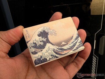 Imagem em relevo (por John via eufyMake Studio) em ímã de geladeira de cerâmica (2).