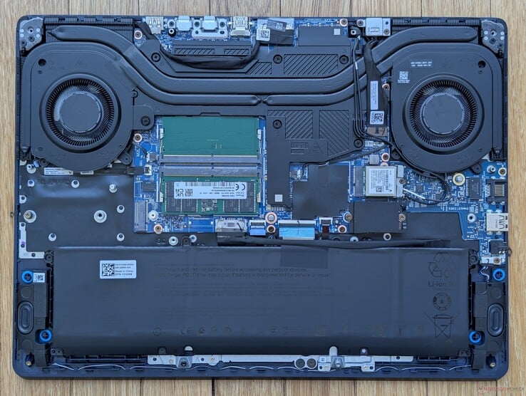 Parte interna do Alienware 16 Aurora