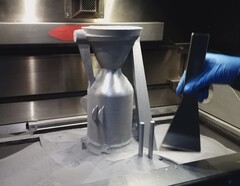 Motor Agnilet de peça única impresso em 3D emergindo de metal em pó (Fonte da imagem: Agnikul)