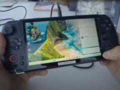 O GPD Win 5 parece um GPD Win 4 superdimensionado com botões reposicionados. (Fonte da imagem: GPD)