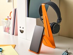 O novo suporte laranja para fone de ouvido/tablet Möjlighet da IKEA