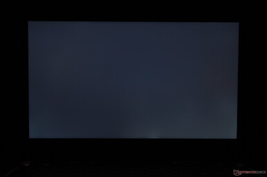 Pequeno sangramento irregular da luz de fundo ao longo da borda inferior