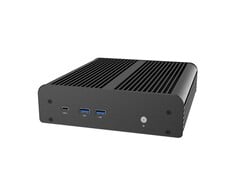 O gabinete sem ventilador Akasa Newton N16 oferece 28 W de dissipação de calor.
