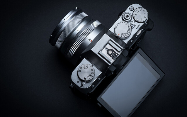A Fujifilm X-T30 II tem muito do mesmo estilo visual e design ergonômico da X100VI. (Fonte da imagem: Fujifilm)