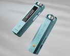 O MP3 player portátil de áudio de alta resolução Fiio Snowsky Echo está disponível na cor azul-celeste.