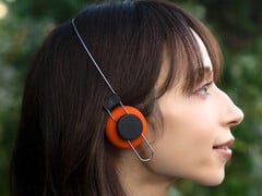 Os fones de ouvido supra-auriculares Final Porta foram projetados para serem leves, utilizando uma estrutura Air Wire.