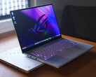 Dois dos seis SKUs do Asus ROG Zephyrus G14 2024 já estão disponíveis para compra (Fonte da imagem: NotebookcheckReviews no YouTube)