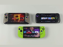 Vista de cima para baixo de três consoles de jogos portáteis, incluindo o MSI Claw A8, ASUS ROG Ally X e MSI Claw 8 AI+ (Fonte da imagem: ETA PRIME via YouTube)