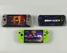 Vista de cima para baixo de três consoles de jogos portáteis, incluindo o MSI Claw A8, ASUS ROG Ally X e MSI Claw 8 AI+ (Fonte da imagem: ETA PRIME via YouTube)
