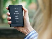 O Light Phone 3 apresenta uma tela OLED e uma interface de usuário minimalista. (Imagem: Light Phone)