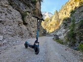Ela se levanta em qualquer lugar - teste da scooter elétrica SoFlow SO4 Pro Max
