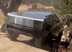 O Tesla Cybertruck fez um grande show ao subir a inclinação do Hollister Hill Stair Step durante um recente teste off-road. (Fonte da imagem: @stretch_thecj2l no Instagram)