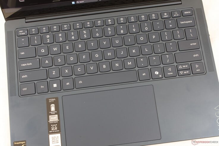 Experiência de digitação idêntica à do Yoga Slim 7a 14