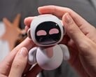 Os usuários podem conversar com o Eiliko por Wi-Fi, dar a ele comandos de voz ou simplesmente observá-lo fazer seu trabalho (Fonte da imagem - energizelab.com)