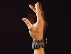 Nova pulseira sEMG-RD da Meta. Controle total com um aceno de mão - o futuro dos wearables? (Fonte da imagem: Meta, editado)