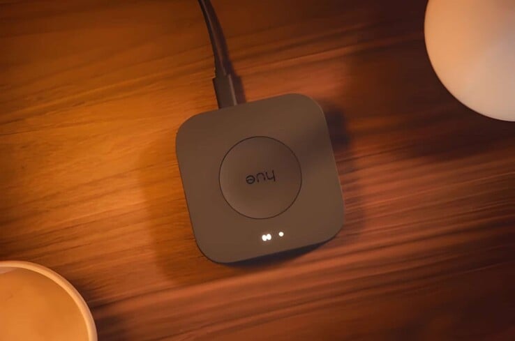 O Philips Hue Bridge Pro que vazou. (Fonte da imagem: Philips Hue)