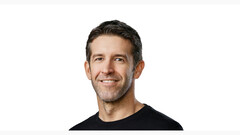 Uma fotografia de John Ternus, vice-presidente sênior de engenharia de hardware da Apple. (Fonte da imagem: Apple)