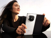O novo Huawei Mate X tem um compartimento de câmera ajustado que protege os mesmos sensores. (Fonte da imagem: Huawei)