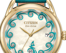 O mostrador do novo relógio da coleção Citizen x Moana apresenta um acabamento em madrepérola.