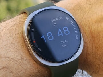 Galaxy Watch9 à sombra