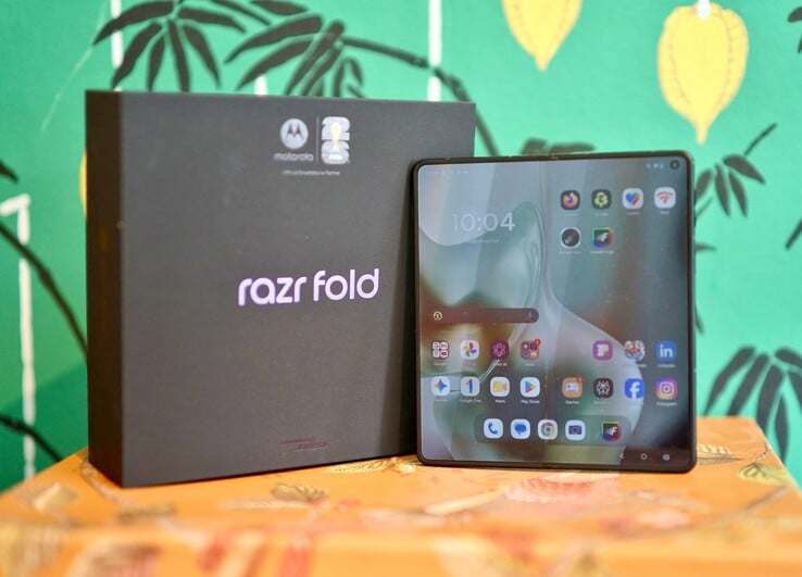 Resenha do Motorola Razr Fold. Unidade de teste fornecida pela notebooksbilliger.de.