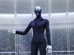 O XPeng Iron caiu inesperadamente durante sua apresentação de estreia.