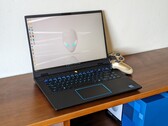Análise do laptop Alienware m16 R2: Mudanças grandes e arriscadas