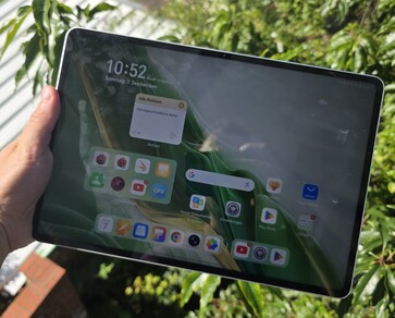 Honor MagicPad3: Visualização em ambientes externos