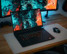 Alienware m17 R5 em revisão de laptop: Jogador All-AMD com grande potencial, mas com problemas de direção.