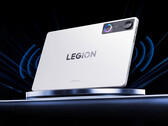 A Lenovo apresenta dois recursos com IA para o Legion Y700 Gen 5. Na foto: o tablet para jogos em branco.