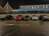 25 carros Tesla em 13 países invadidos como um aviso de segurança por um entusiasta de 19 anos
