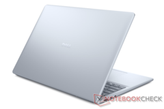 O Dell 16 Plus custa oficialmente a partir de US$ 1150, mas o senhor precisa clicar em vários botões só para ver esse preço (Fonte da imagem: Dell)