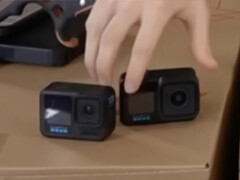 Uma suposta olhada na Hero 14 Black ao lado de sua antecessora, da direita para a esquerda.