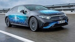 A bateria de estado sólido desse EQS permite percorrer 620 milhas com uma carga. (Fonte da imagem: Mercedes)