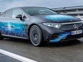 A bateria de estado sólido desse EQS permite percorrer 620 milhas com uma carga. (Fonte da imagem: Mercedes)