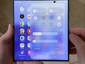 O Samsung Galaxy Z Fold7 executando o One UI 8.5. (Fonte da imagem: SamMobile)