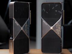 Dois cartões Founders Edition assinados por Jensen Huang. (Fonte da imagem: Nvidia)