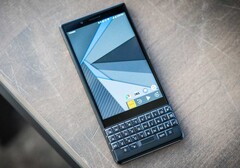 o BlackBerry KEY2 LE de 2019 parece estar pronto para continuar sendo o mais recente telefone BlackBerry. (Fonte: PCWorld)