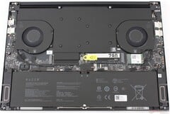 o Blade 16 de 2026 pode parecer idêntico ao modelo de 2025 por dentro e por fora, mas a simples troca de processador resultou em uma série de melhorias