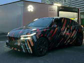 O L60 camuflado traz o adesivo "melhor que o Modelo Y" (imagem: Weibo)