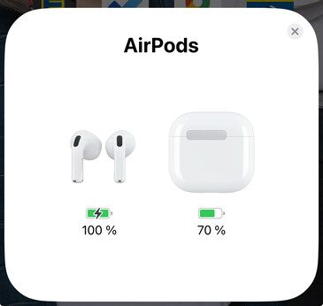 Quando a capa é aberta, um pop-up é exibido no iPhone.