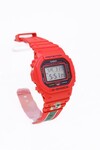 O relógio Casio G-Shock x Kochi United SC DW-5600EP-4. (Fonte da imagem: Kochi United SC)