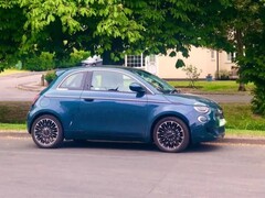 A produção do Fiat 500e em Turim deve parar por várias semanas. (Fonte da imagem: Stellantis)