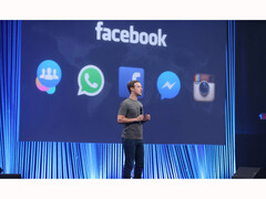 Uma foto do CEO da Meta, Mark Zuckerberg, no palco durante a Conferência F8 do Facebook em 2015. (Fonte da imagem: Meta)